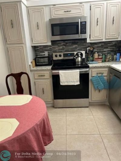 2801 Somerset Drive, Unit 209, Lauderdale Lakes, FL 33311 Photo