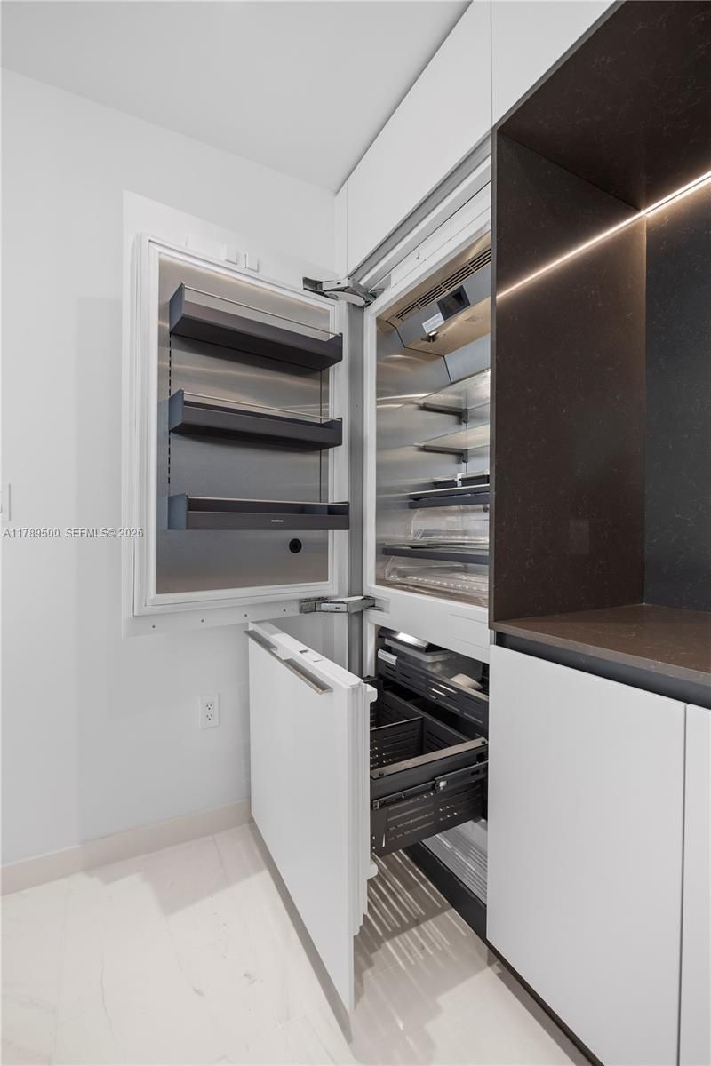 300 Biscayne Blvd Way, Unit 1102, Miami, FL 33131 Photo