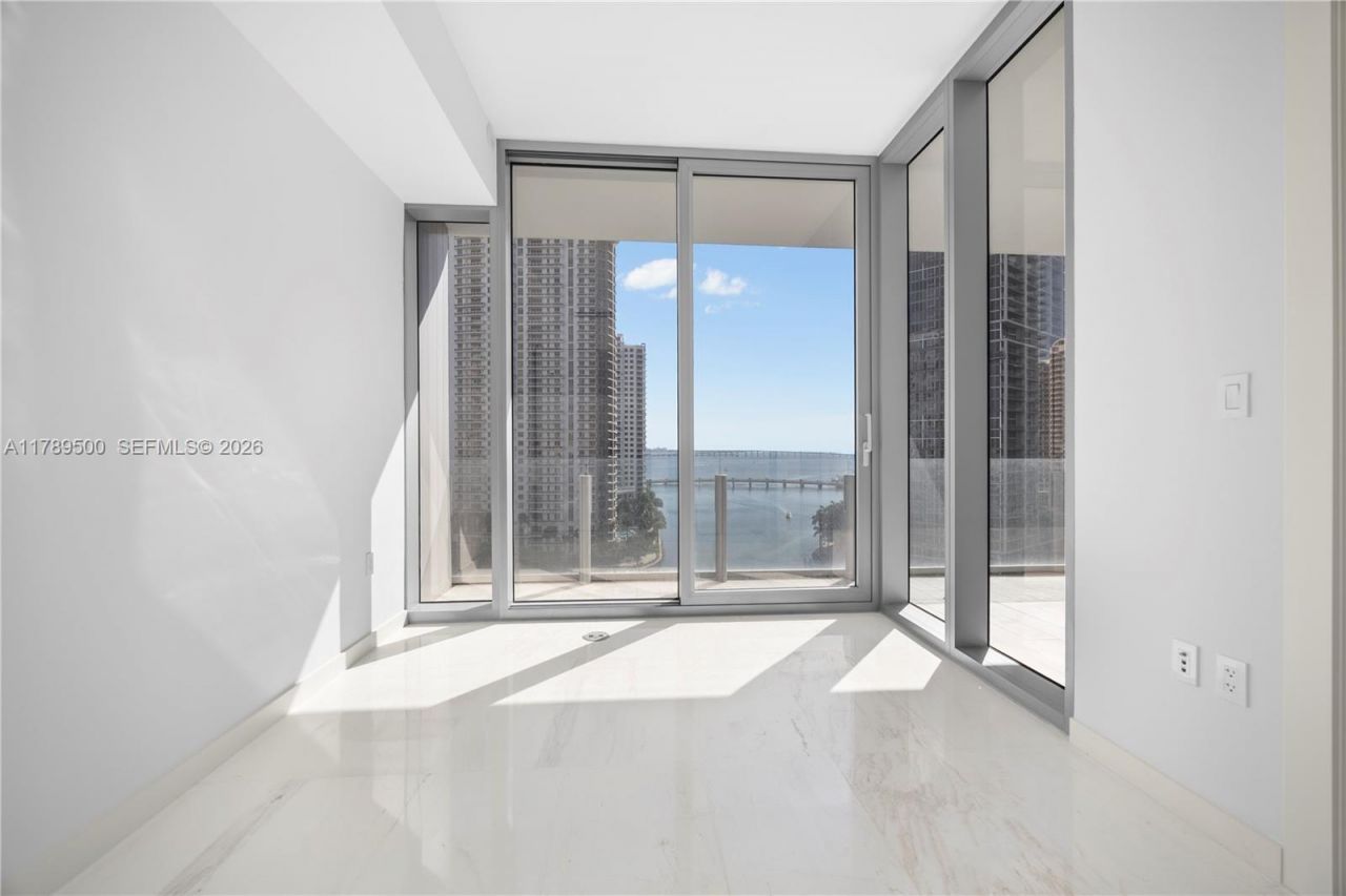 300 Biscayne Blvd Way, Unit 1102, Miami, FL 33131 Photo