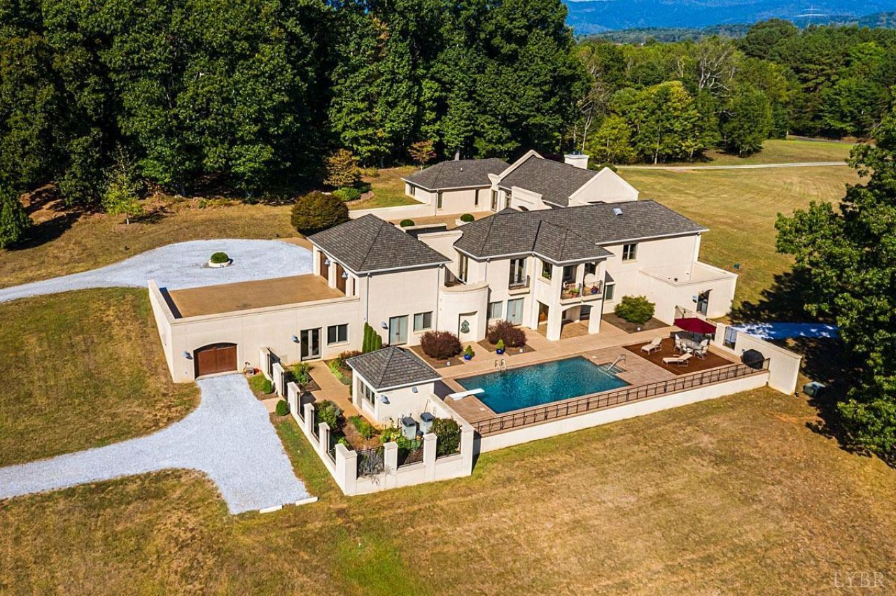 1209 Sycamore Creek Drive, Goode, VA 24556