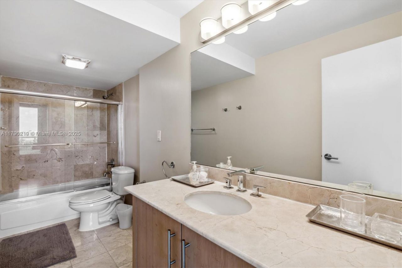 10275 Collins Ave, Unit 529, Bal Harbour, FL 33154 Photo