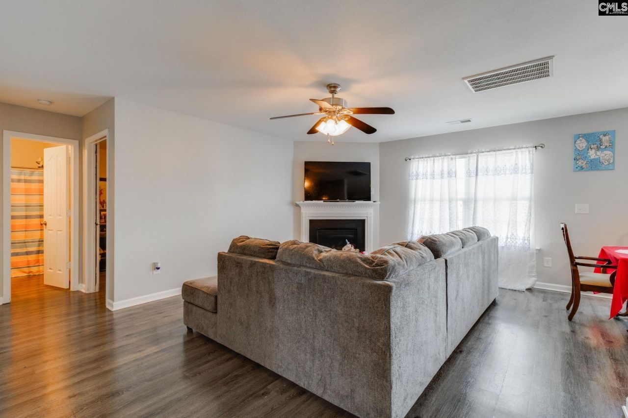 216 Bantam Place Photo 10