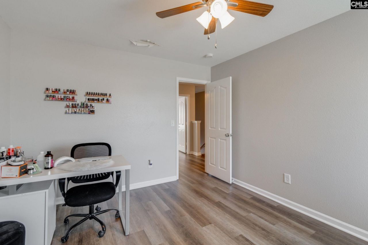 216 Bantam Place Photo 31