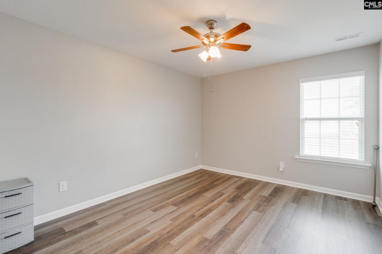 216 Bantam Place Photo 32