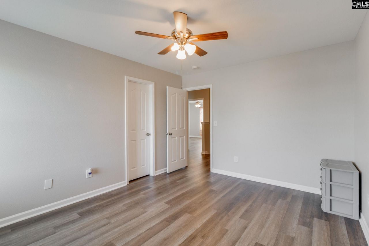 216 Bantam Place Photo 33