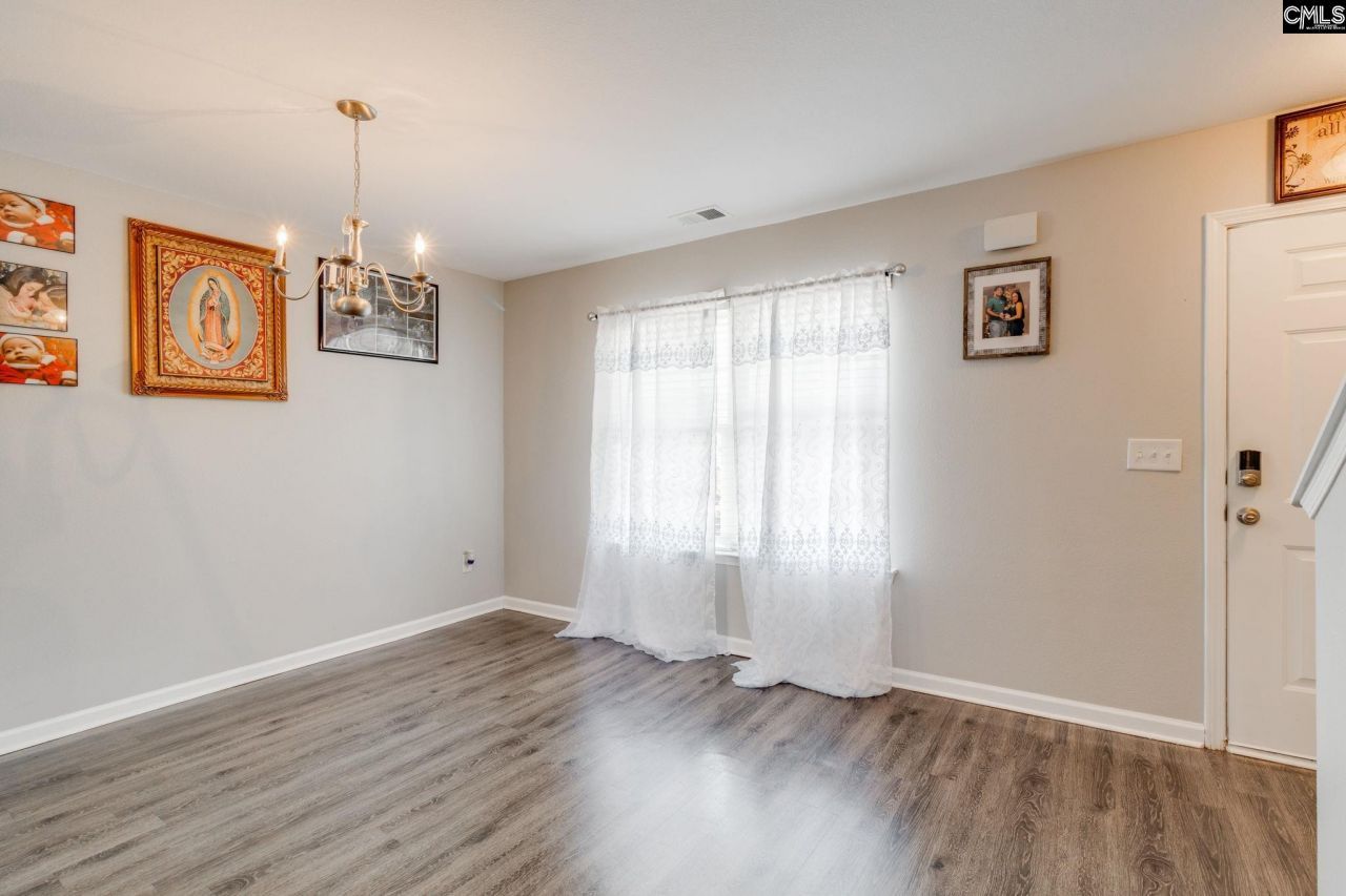 216 Bantam Place Photo 6