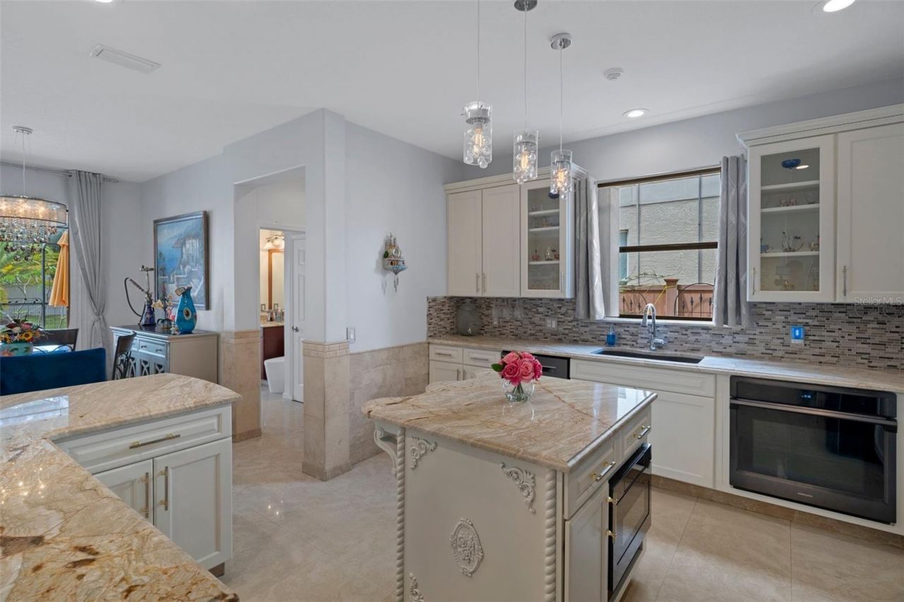 15630 N Himes Avenue, Tampa, FL 33618 Photo