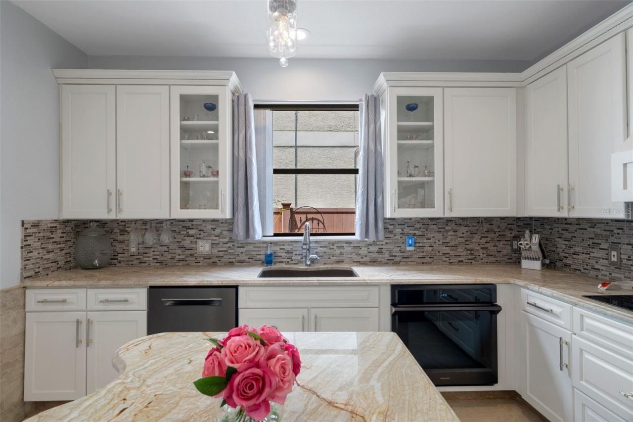 15630 N Himes Avenue, Tampa, FL 33618 Photo