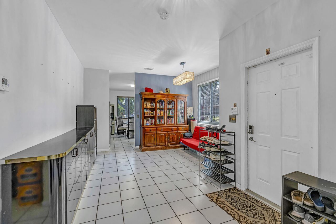 6807 Via Regina, Unit 1, Boca Raton, FL 33433 Photo