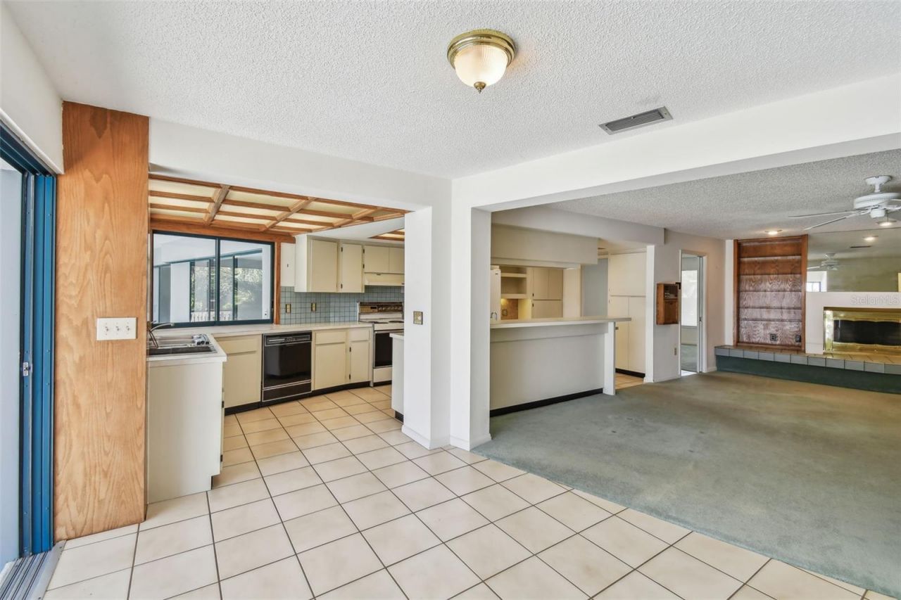 4226 Saltwater Boulevard, Tampa, FL 33615 Photo