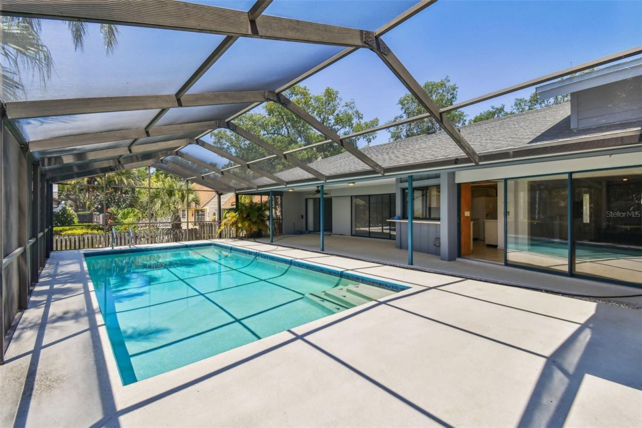 4226 Saltwater Boulevard, Tampa, FL 33615 Photo