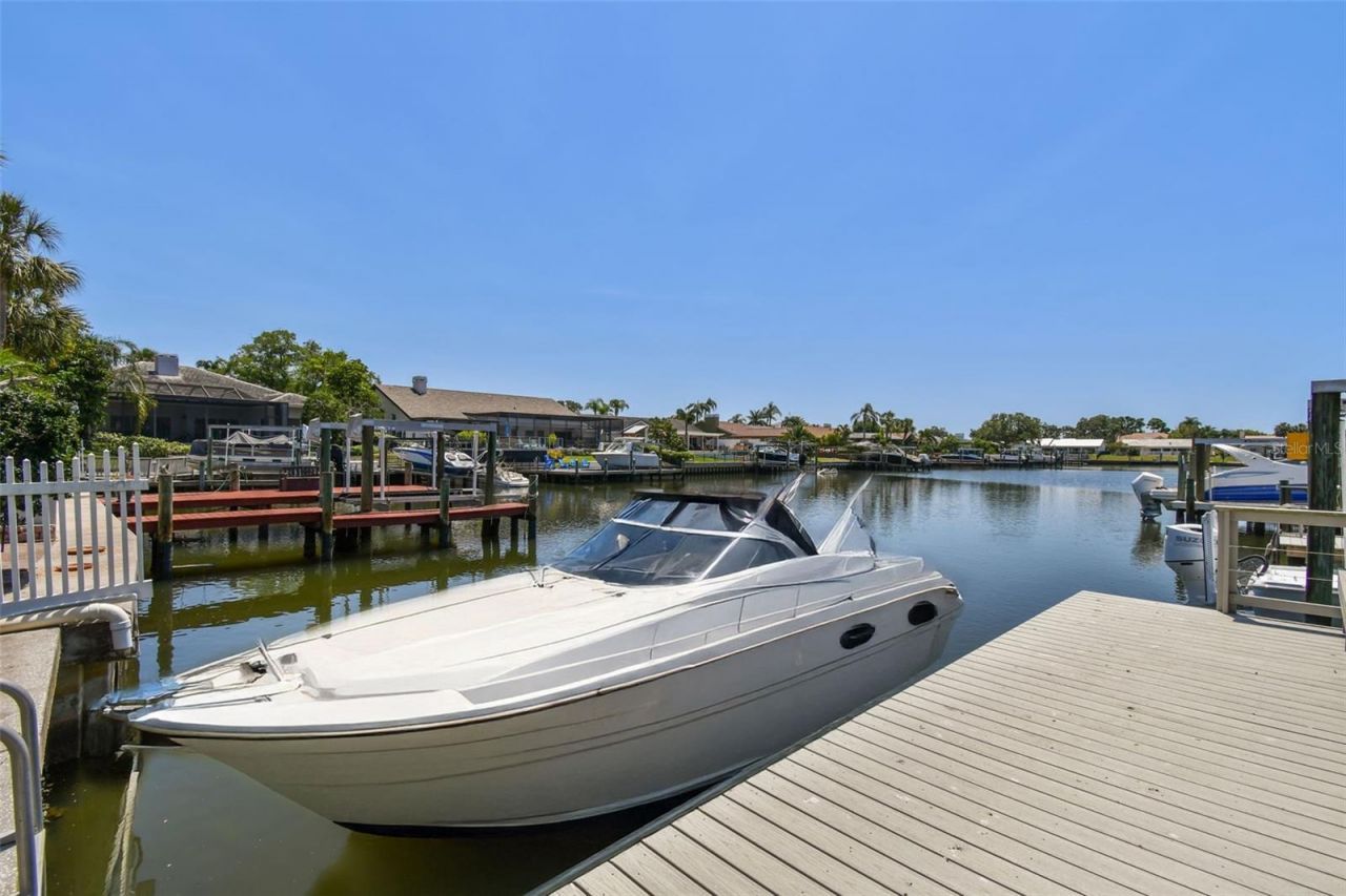 4226 Saltwater Boulevard, Tampa, FL 33615 Photo