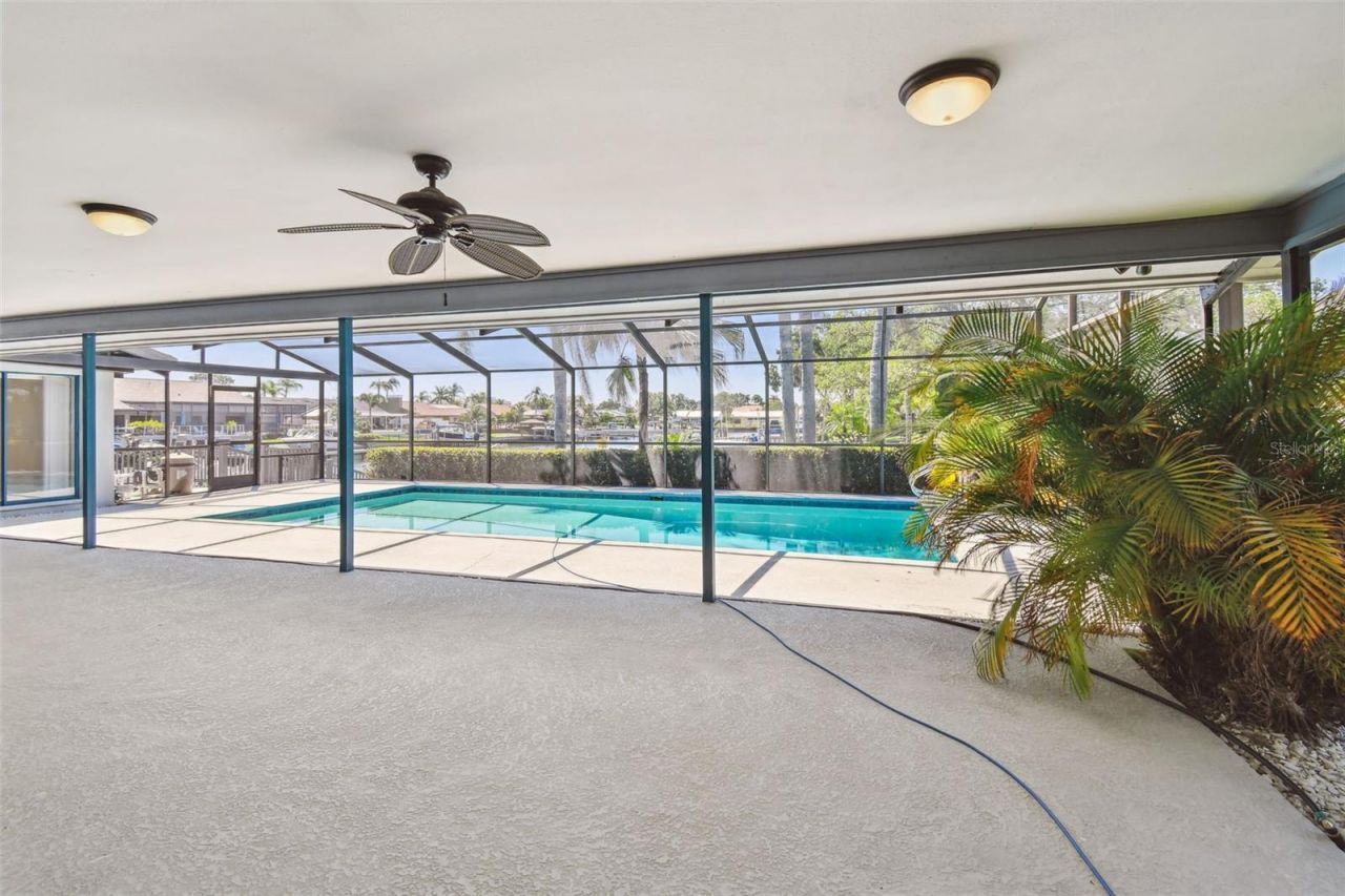 4226 Saltwater Boulevard, Tampa, FL 33615 Photo