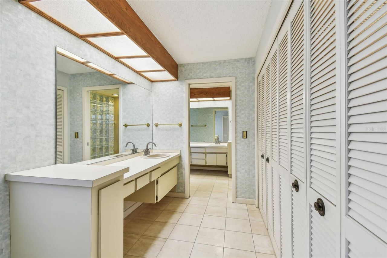 4226 Saltwater Boulevard, Tampa, FL 33615 Photo