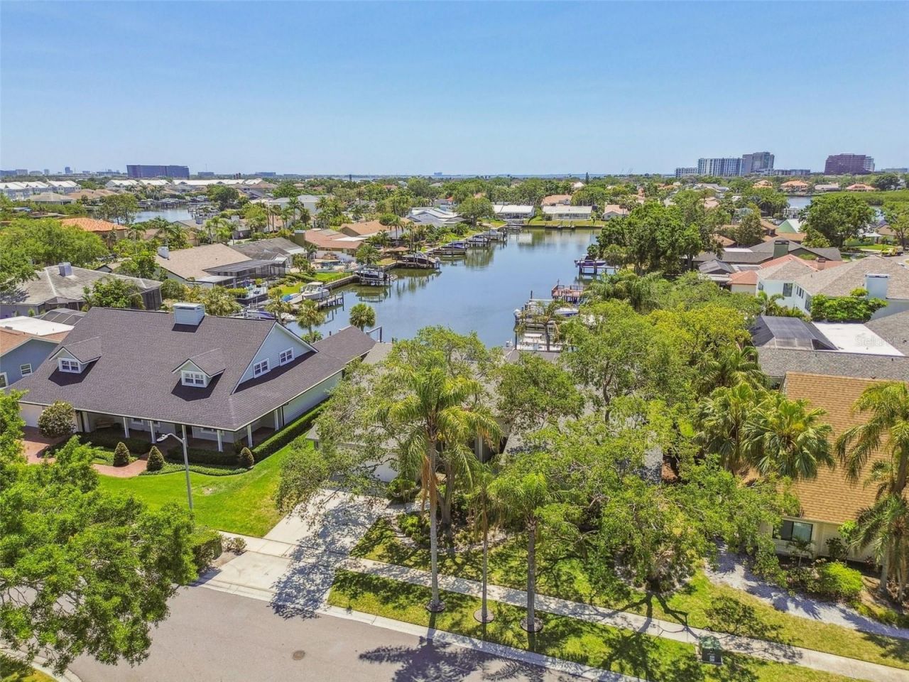 4226 Saltwater Boulevard, Tampa, FL 33615 Photo