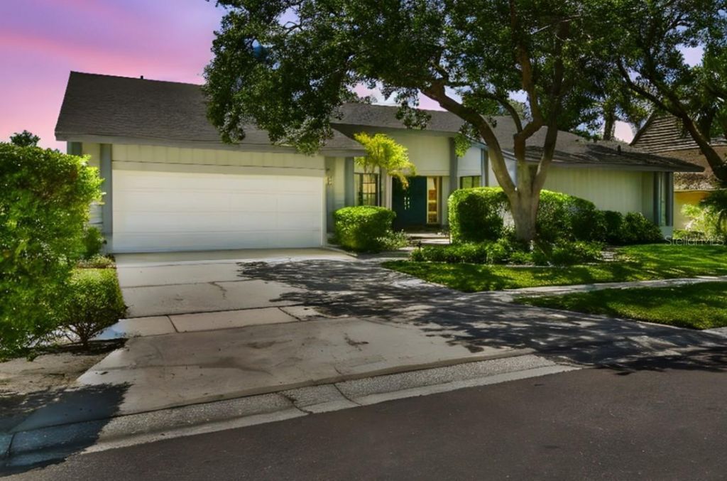 4226 Saltwater Boulevard, Tampa, FL 33615 Photo