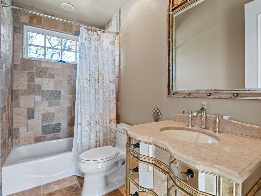Property Image 64