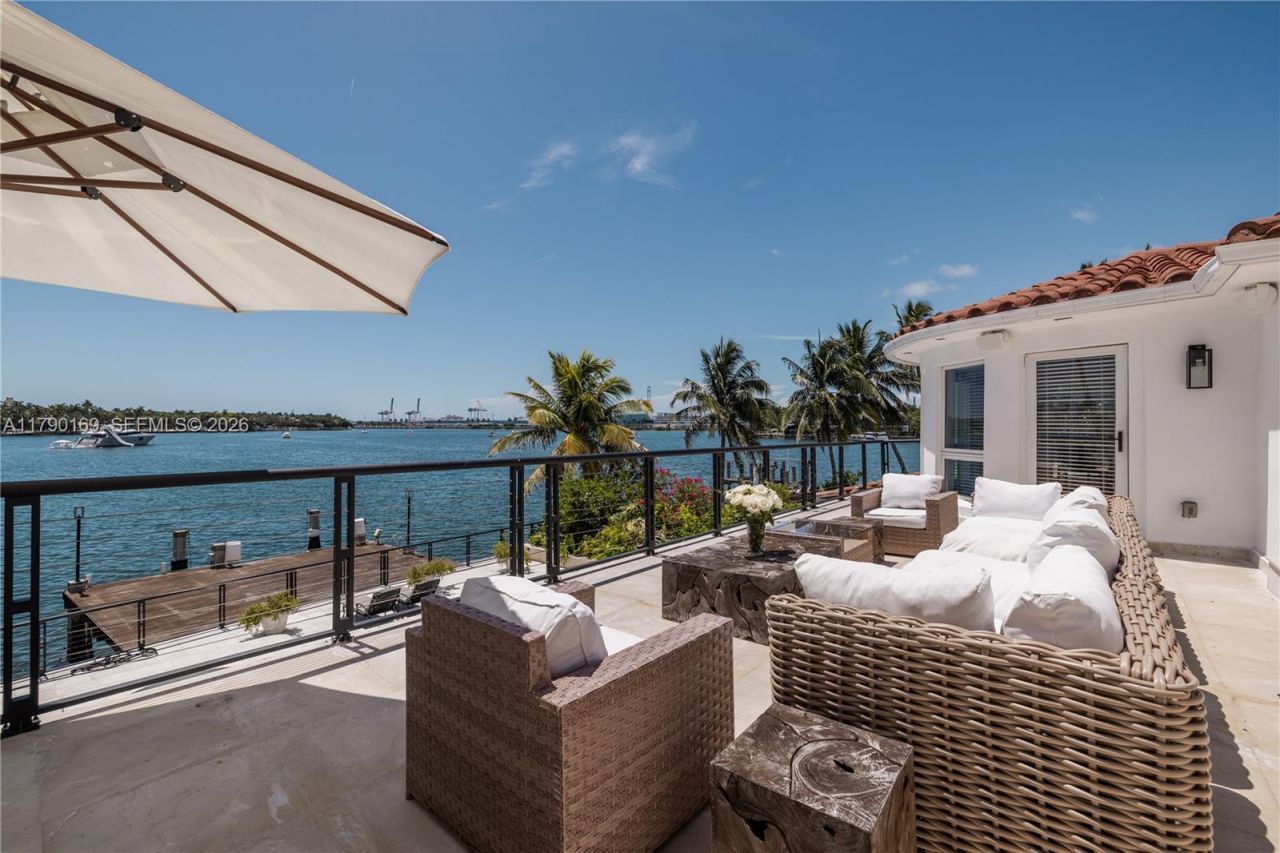 2 S Hibiscus Dr, Miami Beach, FL 33139 Photo