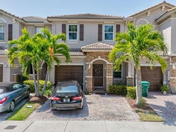 9346 SW 221st St, Cutler Bay, FL 33190