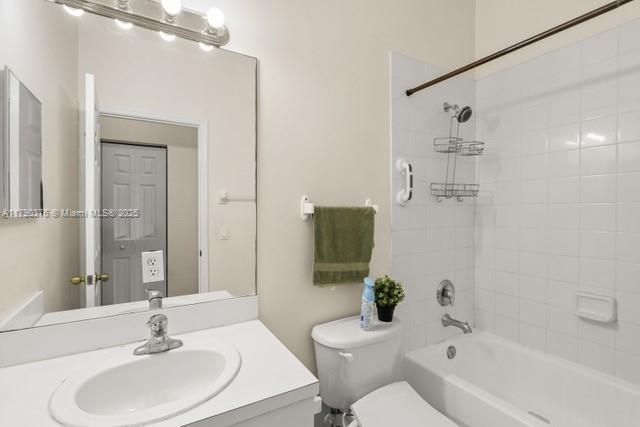 9346 SW 221st St, Cutler Bay, FL 33190 Photo