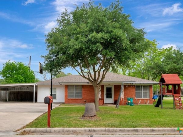 110 Marx Street, Ganado, TX 77962