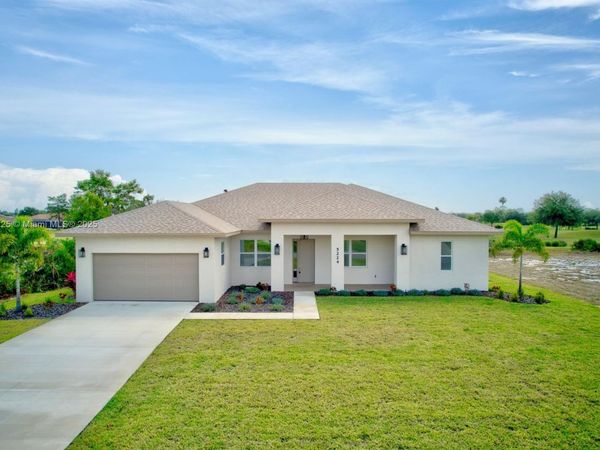 5224 Columbus Blvd, Sebring, FL 33872