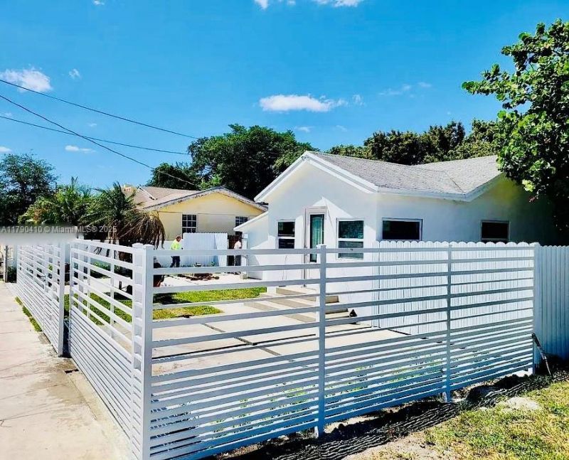 1945 NW 51 St Ter, Miami, FL 33142 Photo