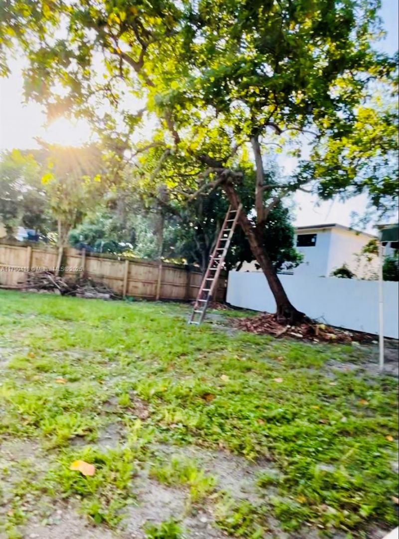 1945 NW 51 St Ter, Miami, FL 33142 Photo