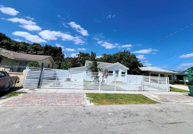 1945 NW 51 St Ter, Miami, FL 33142 Photo