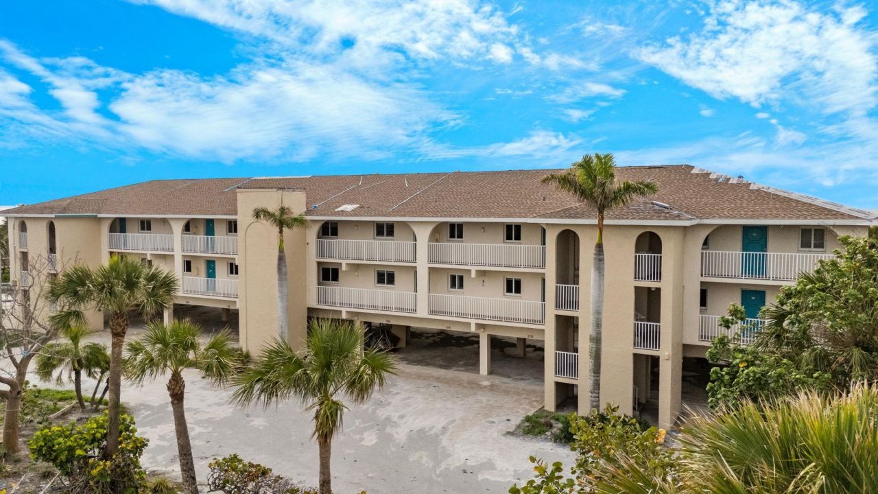 527 E Gulf Dr, Unit 203, Sanibel, FL 33957 Photo