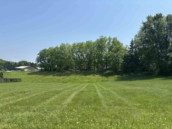 725 Schewe Road, Middleton, WI 53562