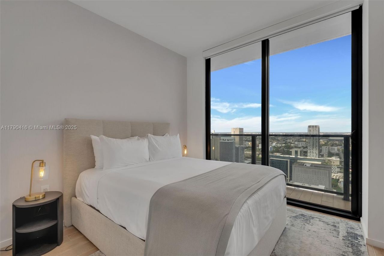 398 NE 5th St, Unit 3901, Miami, FL 33132 Photo