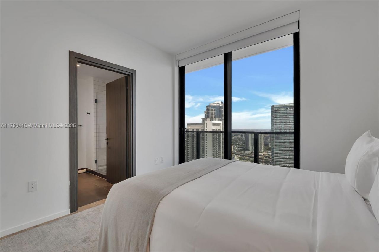 398 NE 5th St, Unit 3901, Miami, FL 33132 Photo