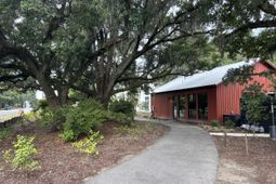 401 Oak Hammock Court photo 4