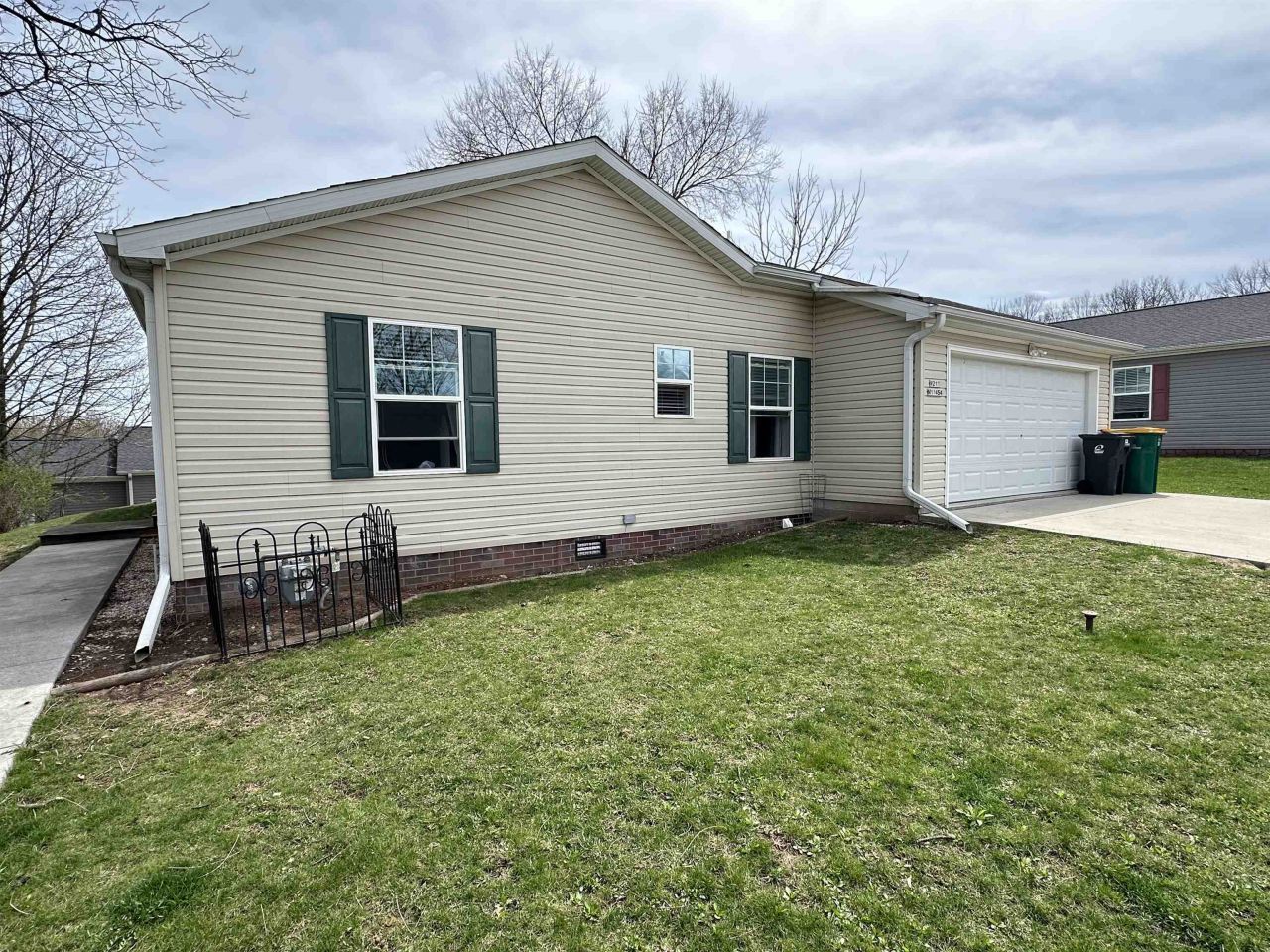 W211n11454 Woodfield Lane, Germantown, WI 53022 Main Photo