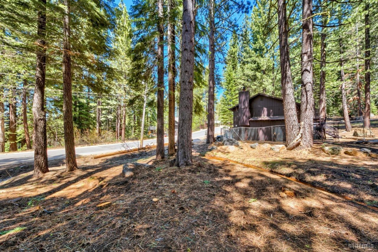 1444 Apache Avenue, South Lake Tahoe, CA 96150 Photo