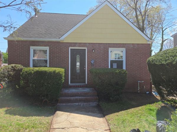 179 Fairlawn Ave, West Hempstead, NY 11552