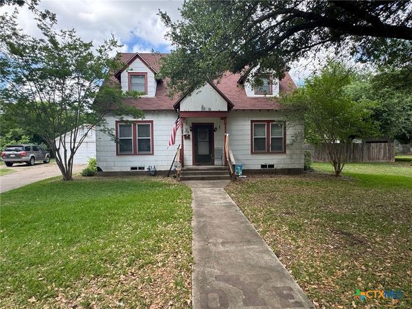 708 East 10th, Cameron, TX 76570