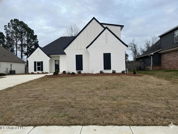 212 Sweetbriar Circle, Canton, MS 39046