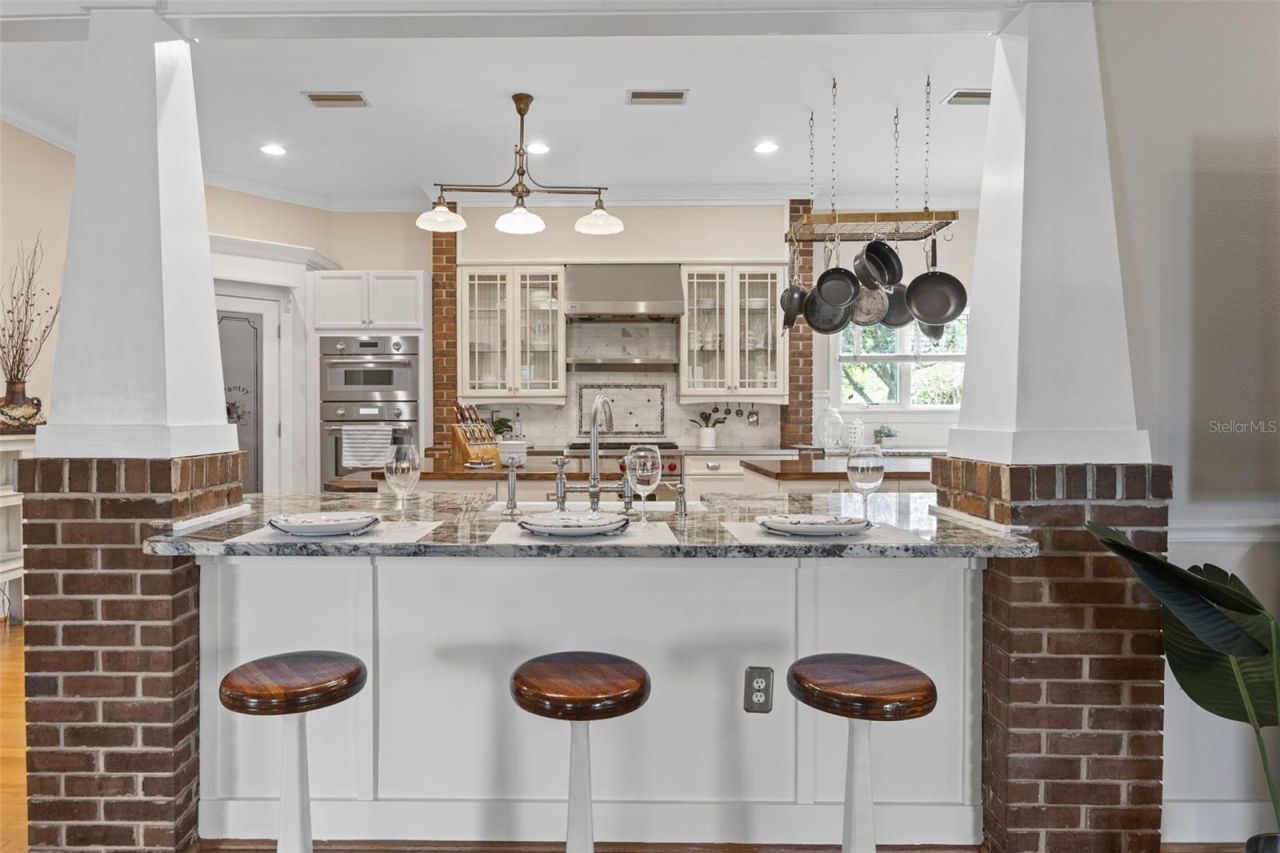 2501 Rustic Oaks Drive, Lutz, FL 33559 Photo