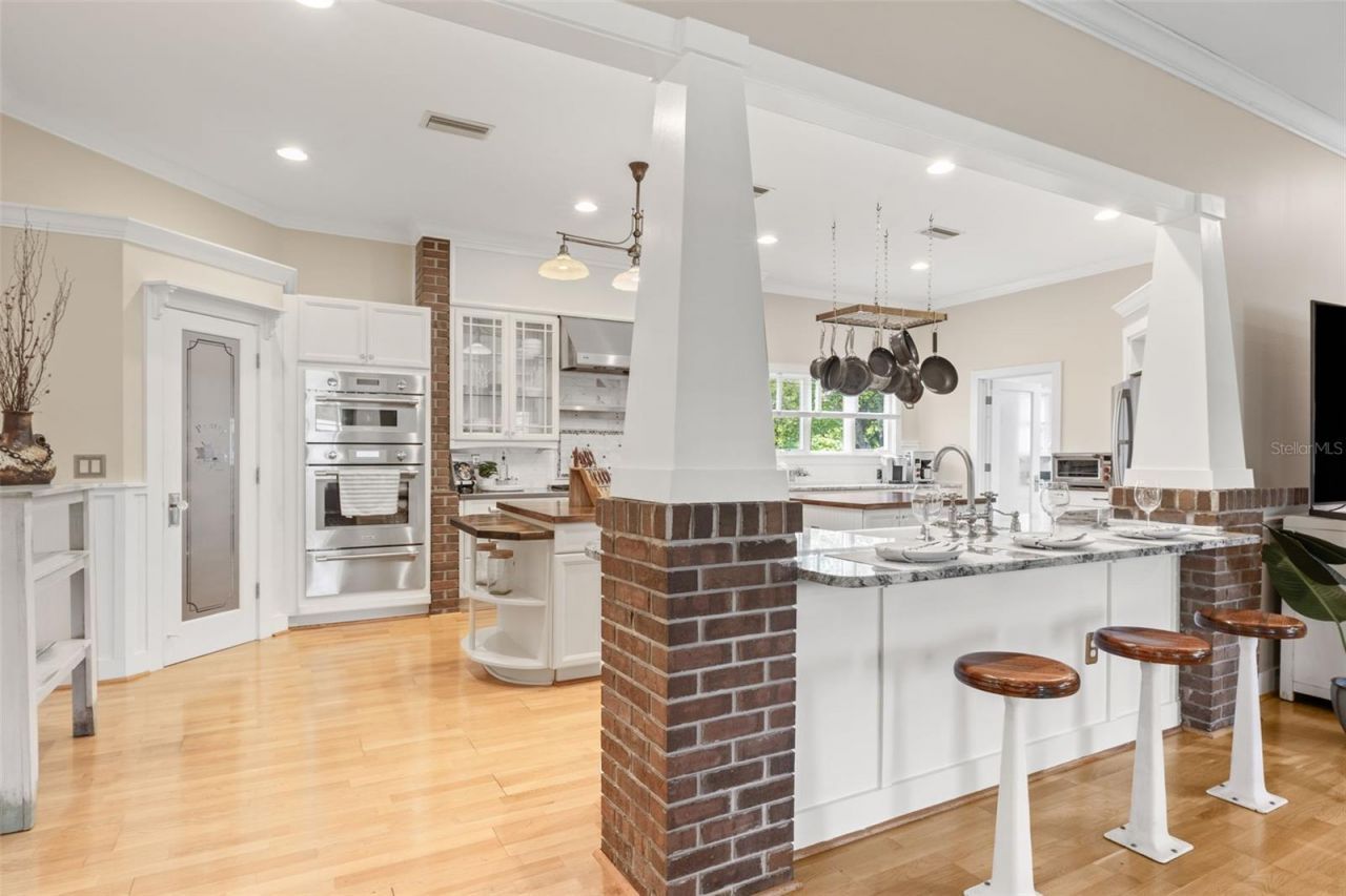 2501 Rustic Oaks Drive, Lutz, FL 33559 Photo