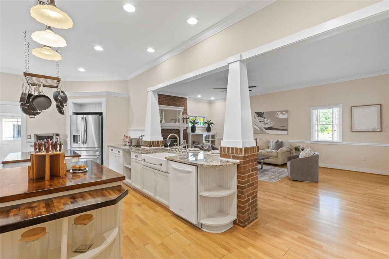 2501 Rustic Oaks Drive, Lutz, FL 33559 Photo