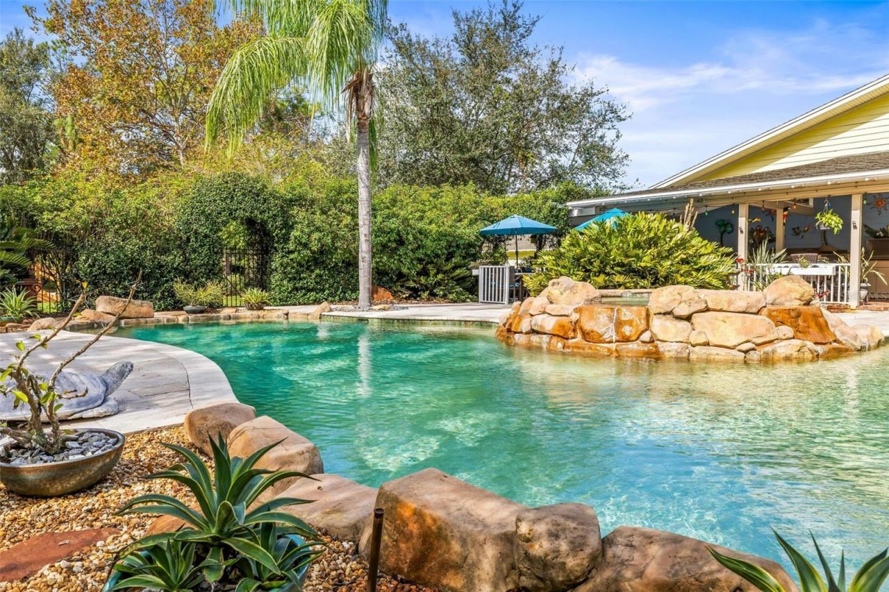 2501 Rustic Oaks Drive, Lutz, FL 33559 Photo