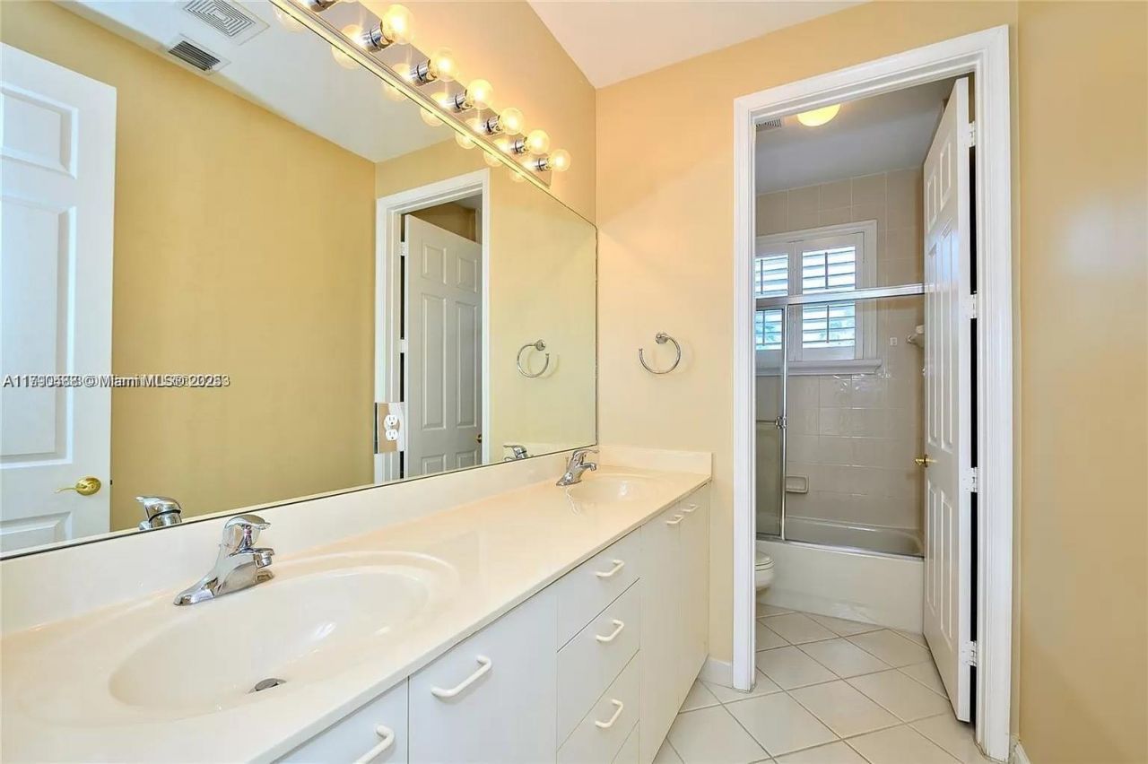 780 SW 167th Ave, Pembroke Pines, FL 33027 Photo