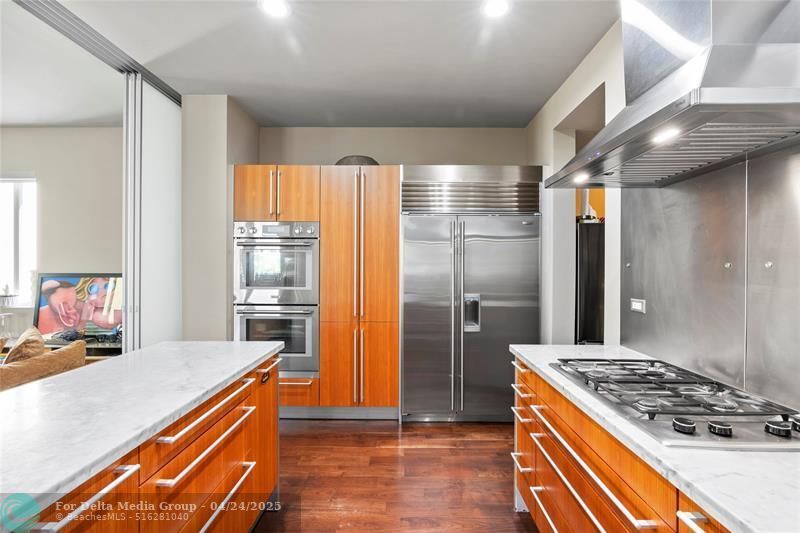 6001 Laguna Path, Miami Beach, FL 33141 Photo