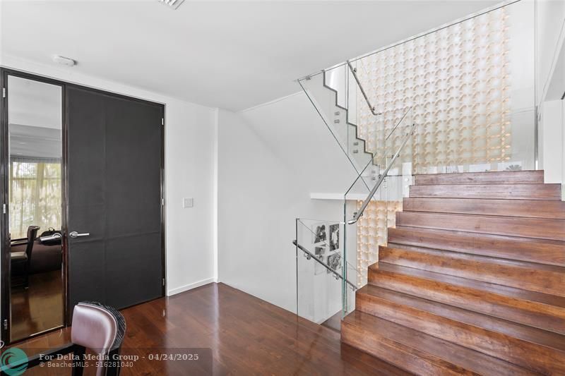 6001 Laguna Path, Miami Beach, FL 33141 Photo