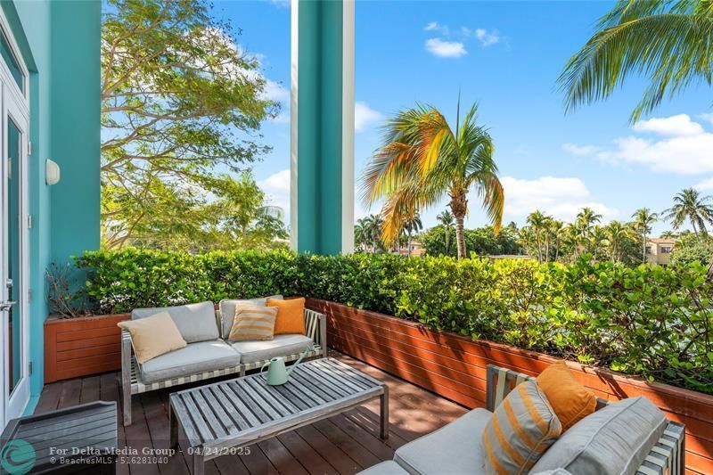 6001 Laguna Path, Miami Beach, FL 33141 Photo