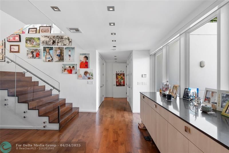 6001 Laguna Path, Miami Beach, FL 33141 Photo