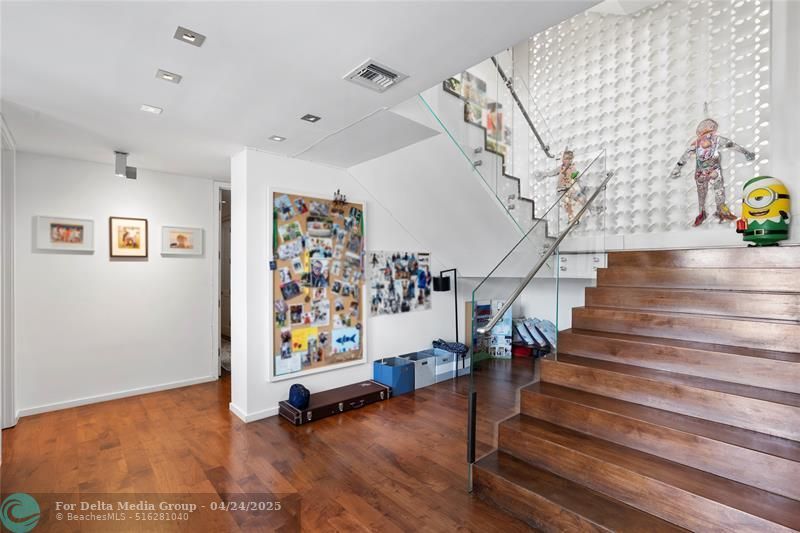 6001 Laguna Path, Miami Beach, FL 33141 Photo