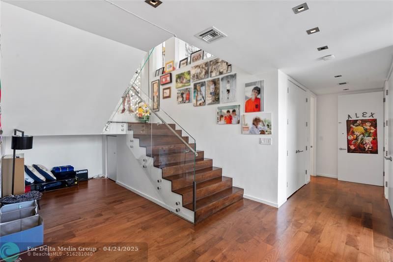 6001 Laguna Path, Miami Beach, FL 33141 Photo